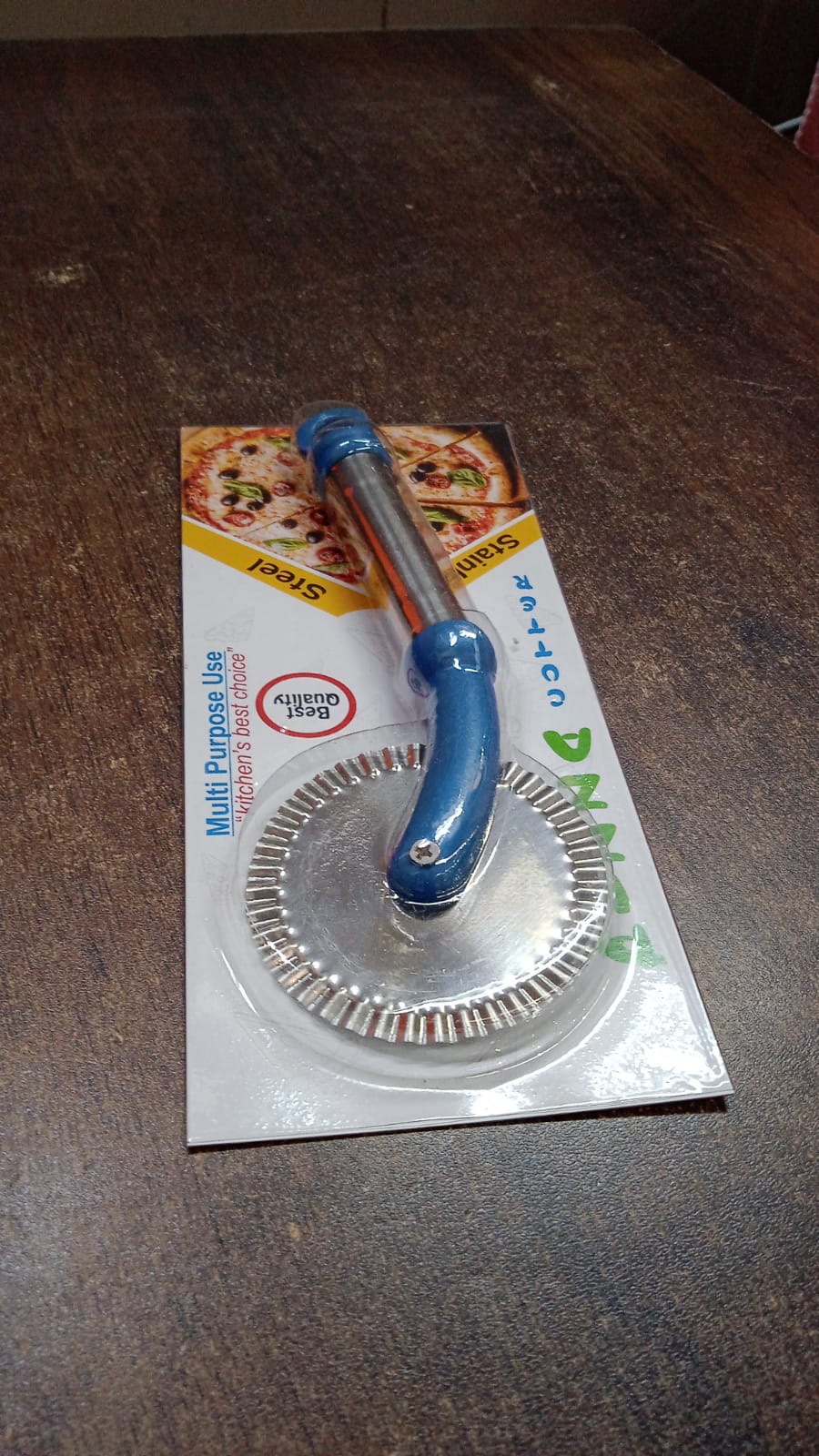 Multi Purpose Use Curly Pizza Cutter / Pastry Cutter / Sandwiches Cutter (1 Pc) Multi Purpose Use Curly Pizza Cutter / Pastry Cutter / Sandwiches Cutter (1 Pc)